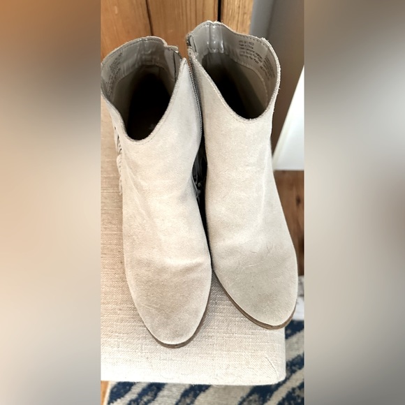 Mudd Wedge Ankle Boot with Fringe Detail - Picture 5 of 8